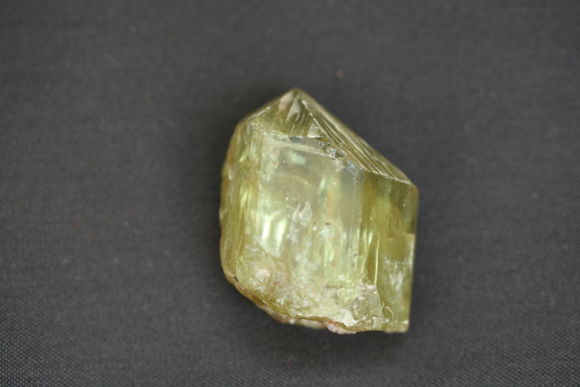 Golden Yellow Apatite very invigorating 5370